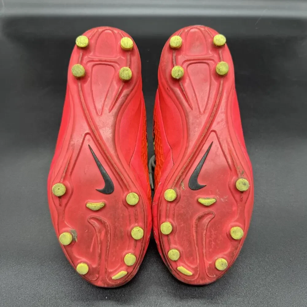 Nike Hypervenom Phelon Futbol Soccer Youth Size 2.5Y (599062-690) Womens size 4